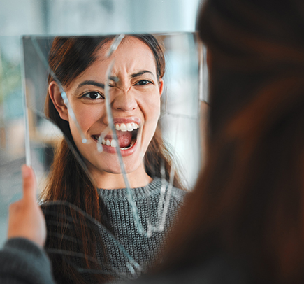 Mujer que Necesita Tratamiento de Trastornos Pisologicos