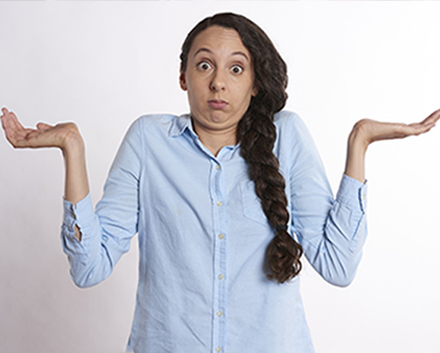¿Cómo saber si tengo que ir al psicólogo o al psiquiatra? como-saber-si-tengo-que-ir-al-psicologo-o-al-psiquiatra-main